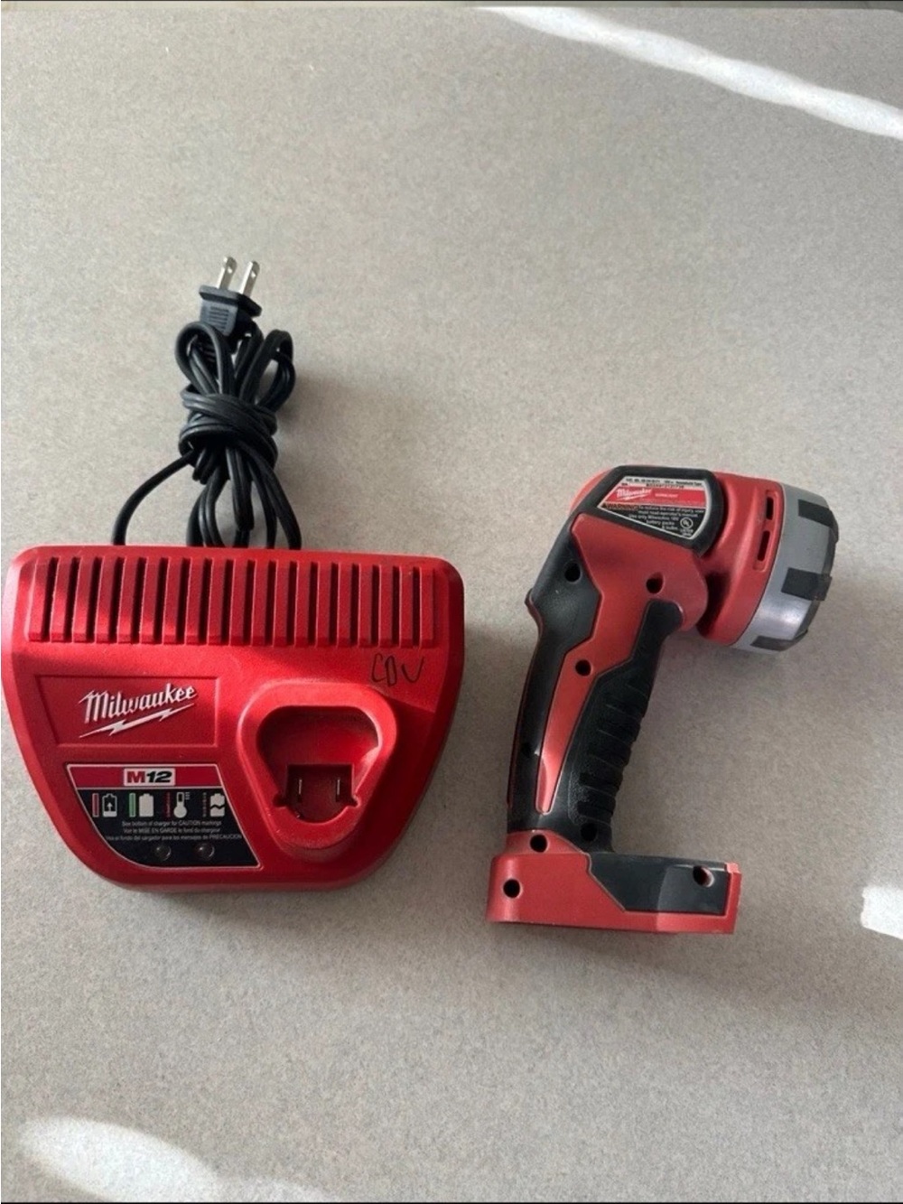Milwaukee M12 Cordless Right Angle LED Work Light - Red